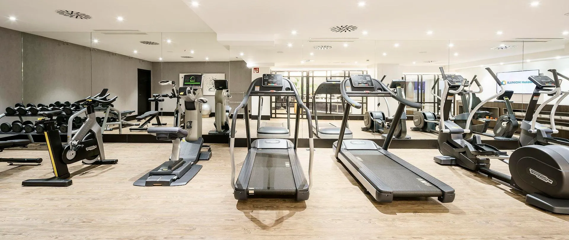 Hotel Ilunion Bilbao İspanya