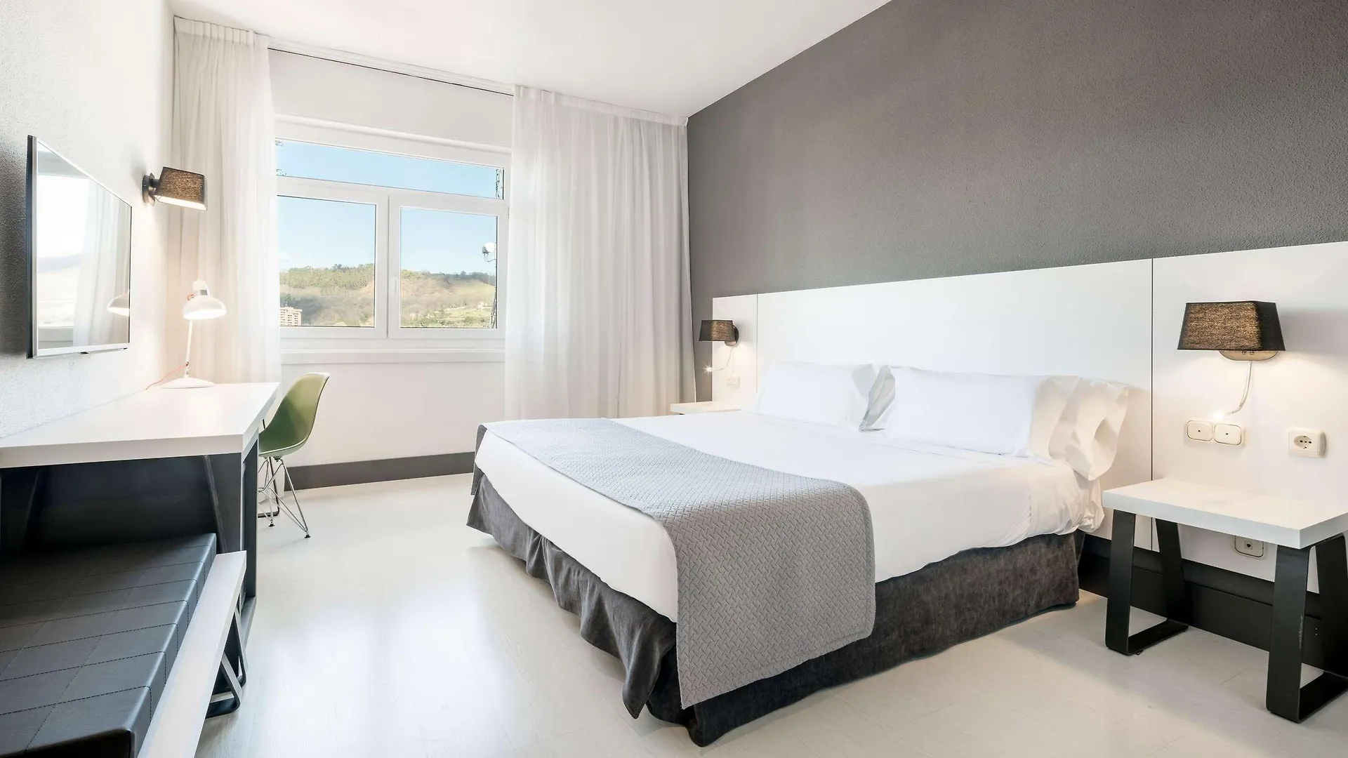 Hotel Ilunion Bilbao İspanya