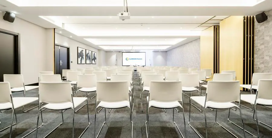 ***  Hotel Ilunion Bilbao İspanya